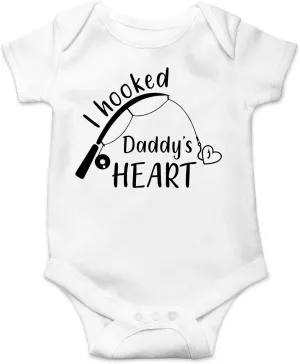CBTwear I Hooked Daddy's Heart - Baby Clothes - Funny Newborn Bodysuit Outfits for Boys and Girls