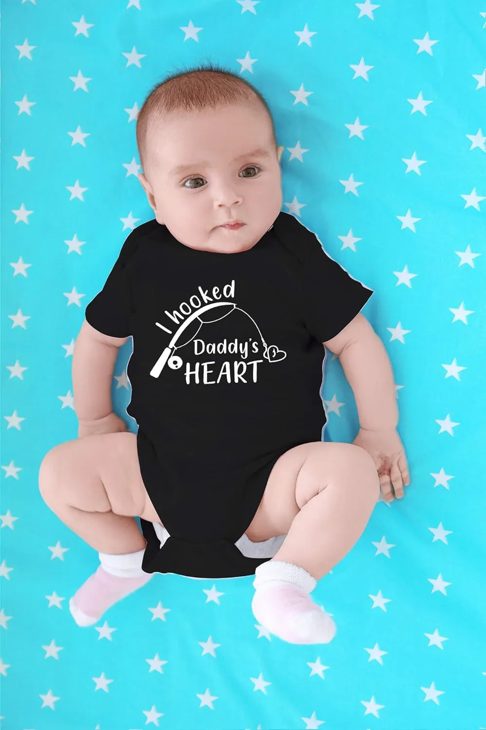 CBTwear I Hooked Daddy's Heart - Baby Clothes - Funny Newborn Bodysuit Outfits for Boys and Girls