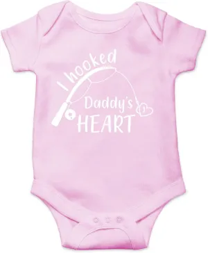 CBTwear I Hooked Daddy's Heart - Baby Clothes - Funny Newborn Bodysuit Outfits for Boys and Girls