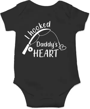 CBTwear I Hooked Daddy's Heart - Baby Clothes - Funny Newborn Bodysuit Outfits for Boys and Girls