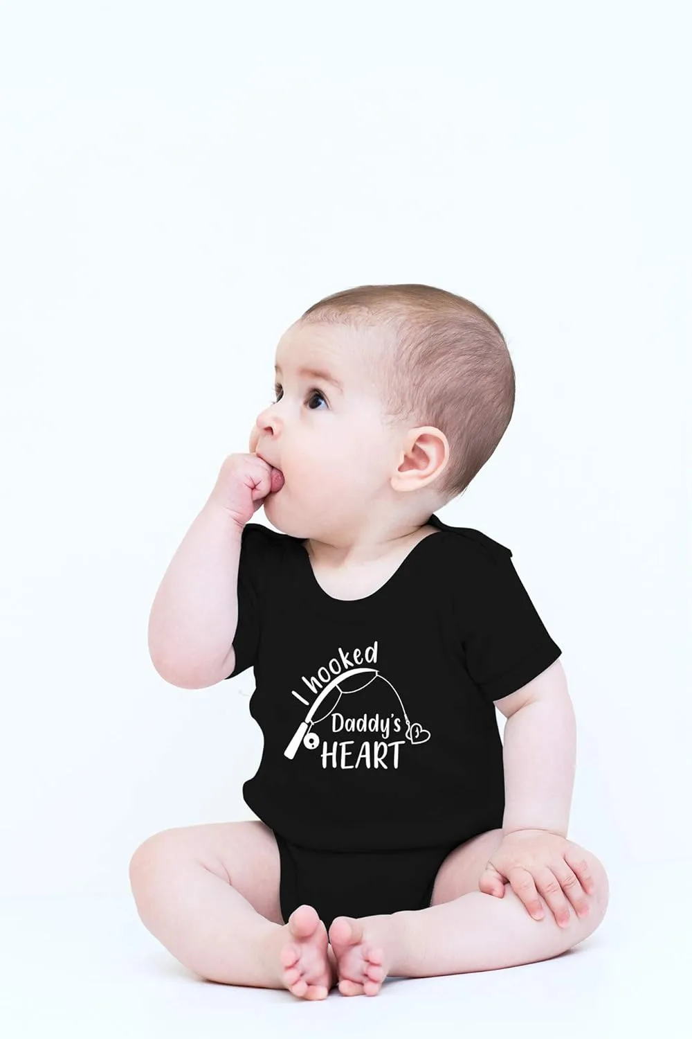 CBTwear I Hooked Daddy's Heart - Baby Clothes - Funny Newborn Bodysuit Outfits for Boys and Girls