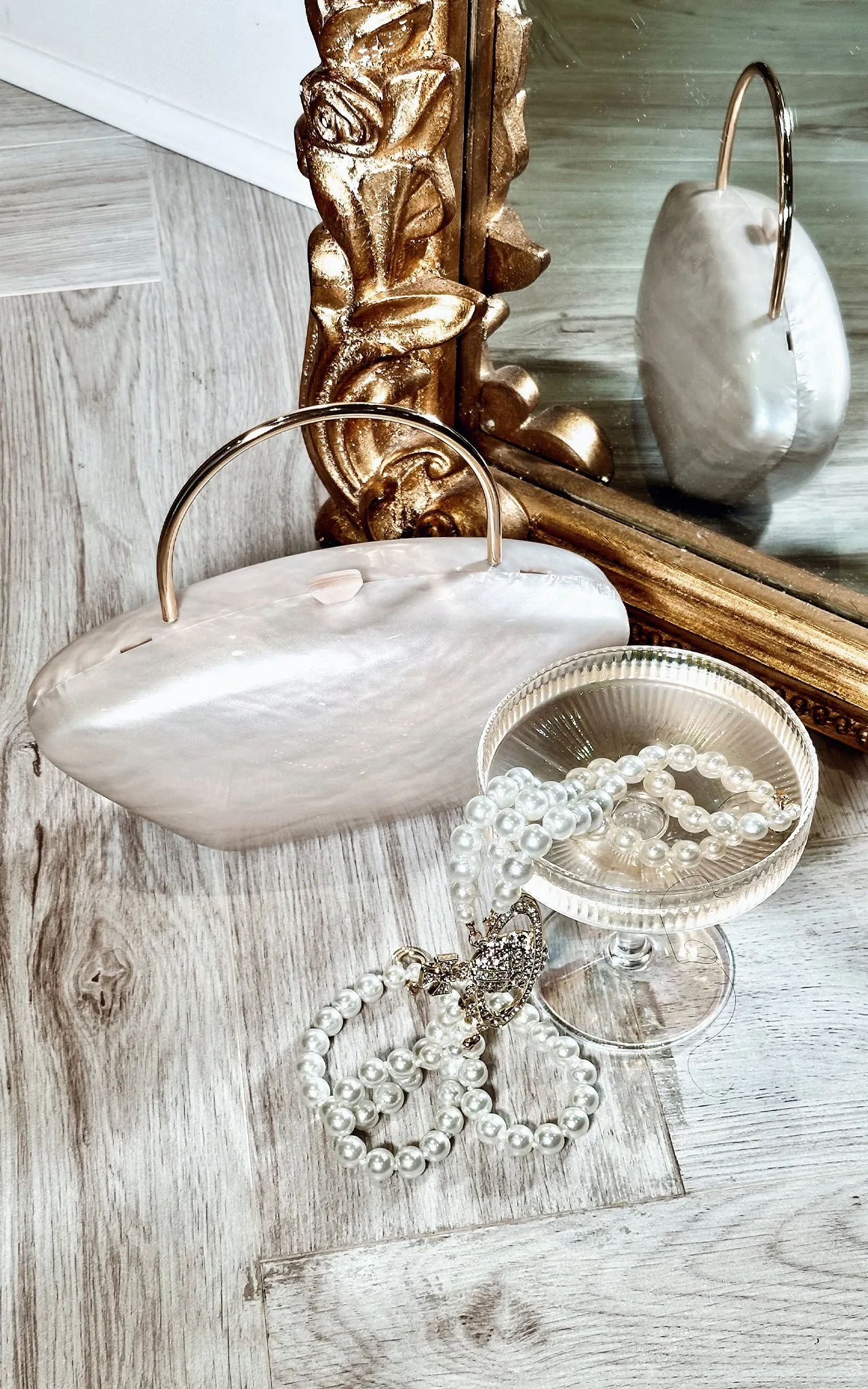 Champs & Oysters S'il vous plat Pearl Top Handle Clutch Bag