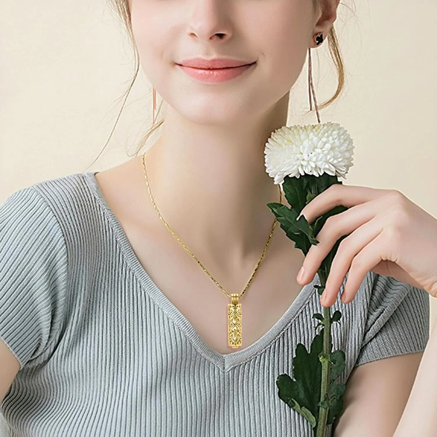 Imrsanl Cremation Jewelry Urn Necklace for Ashes Pendant with Hollow Glass Vial Cylinder Cremation Keepsake Memorial Lockets Ashes Holder for Women Men Pet