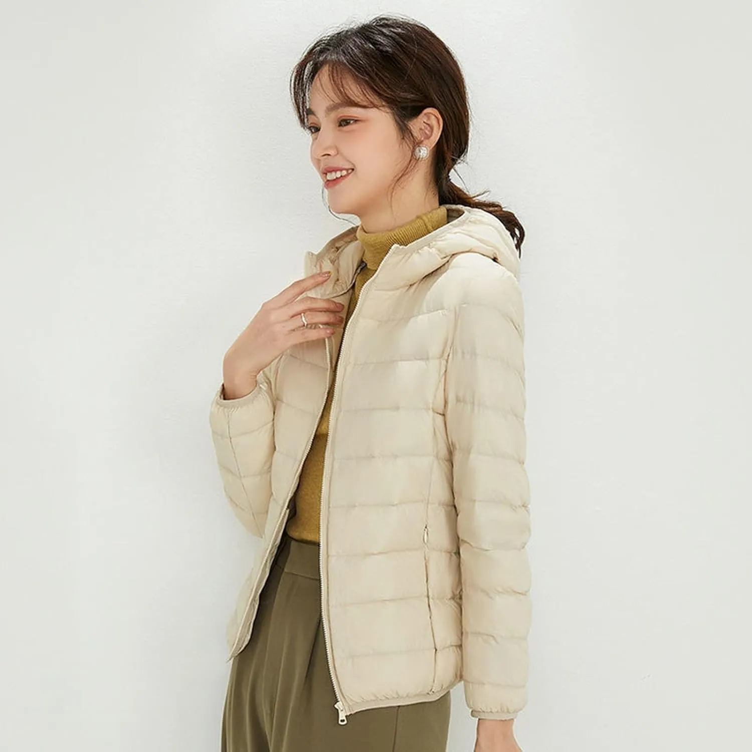 Jackets for Women Lightweight Packable Slim Fit Puffer Jacket Casual Hooded Warm Winter Quilted Down Jacket with Hood