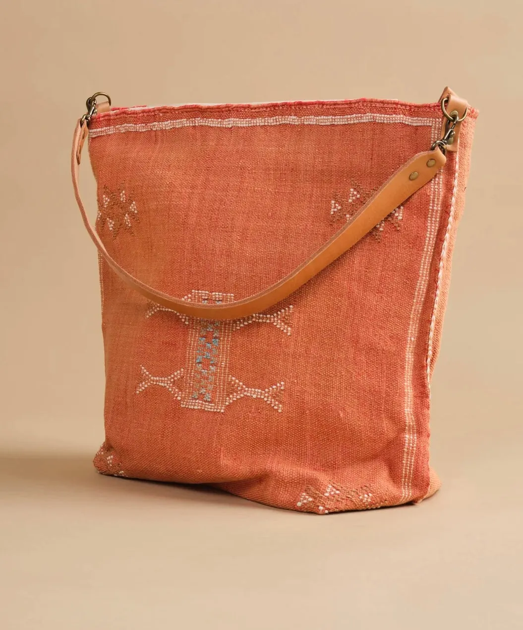 Mira Tote bag