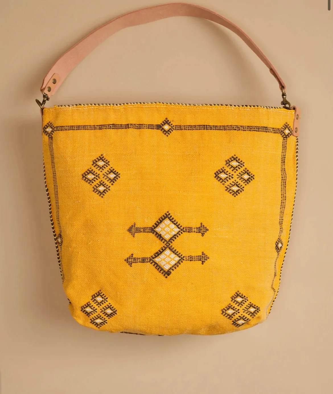 Mira Tote bag