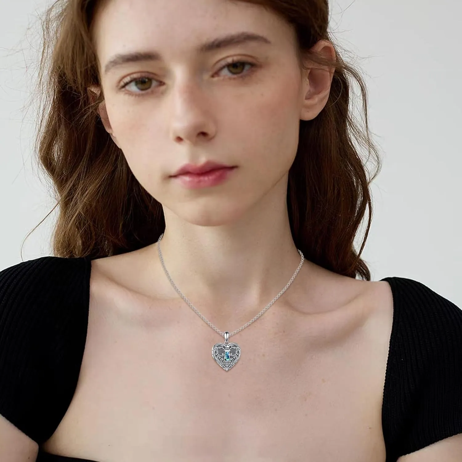 Personalized Heart Locket Necklace 925 Sterling Silver That Holds Pictures Photo Keep Someone Near to You Custom Lockets Necklaces Letters Engraving for His Her