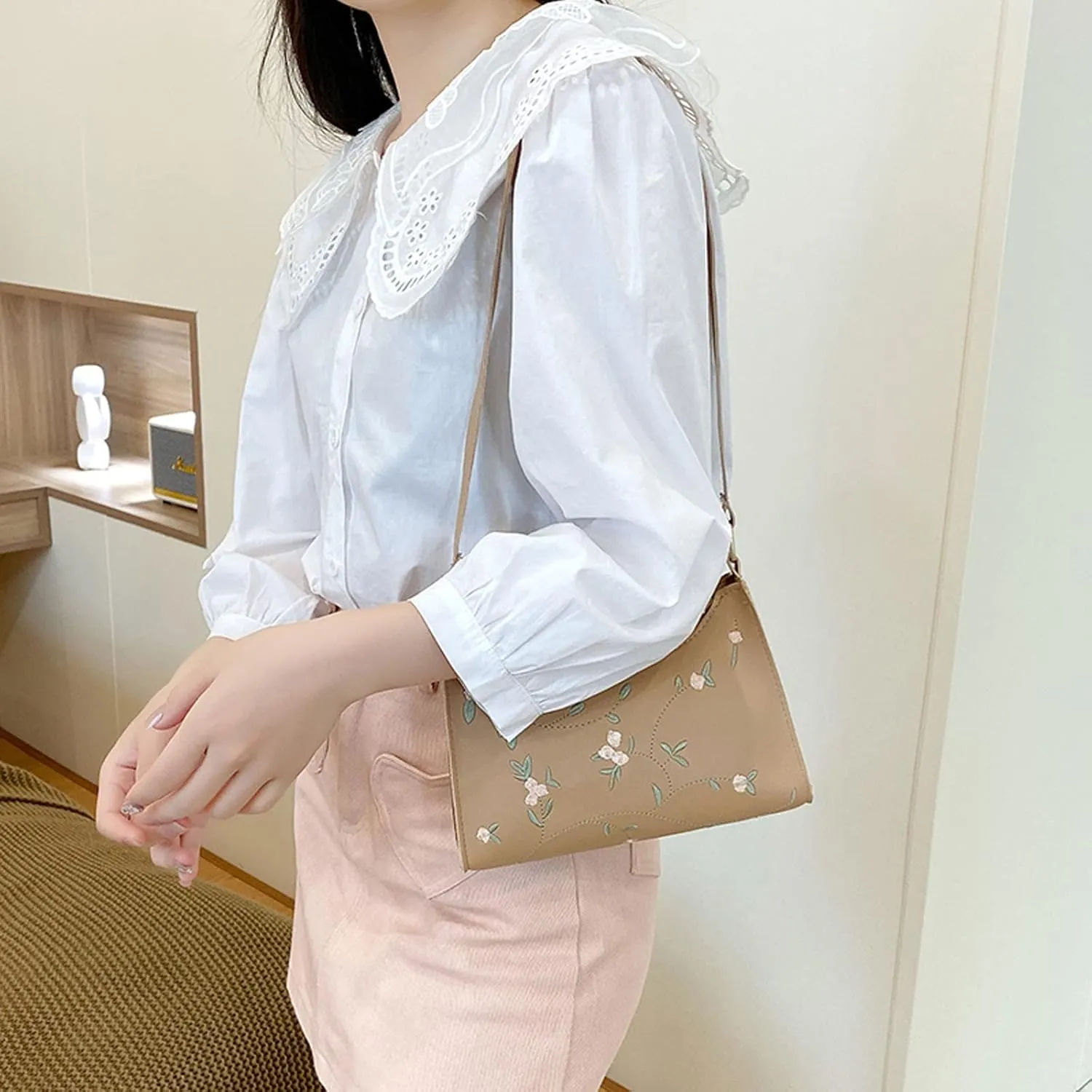 Sling Bags for Women Anti Theft Travel Women's Shoulder Bags Tote Satchel Hobo Cute Purse for Women Trendy(Khaki)