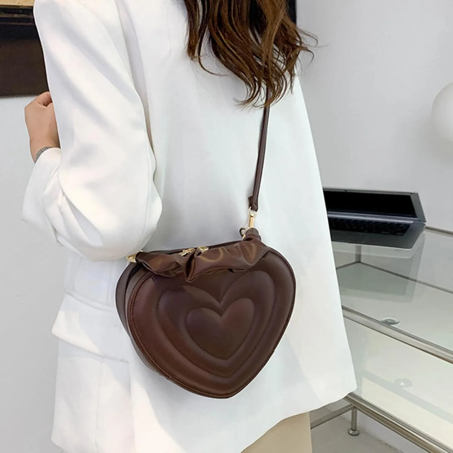 Small Heart Shaped Purse for Women PU Leather Zipper Tote Bag Purse Satchel Cute Crossbody Messenger Handbags