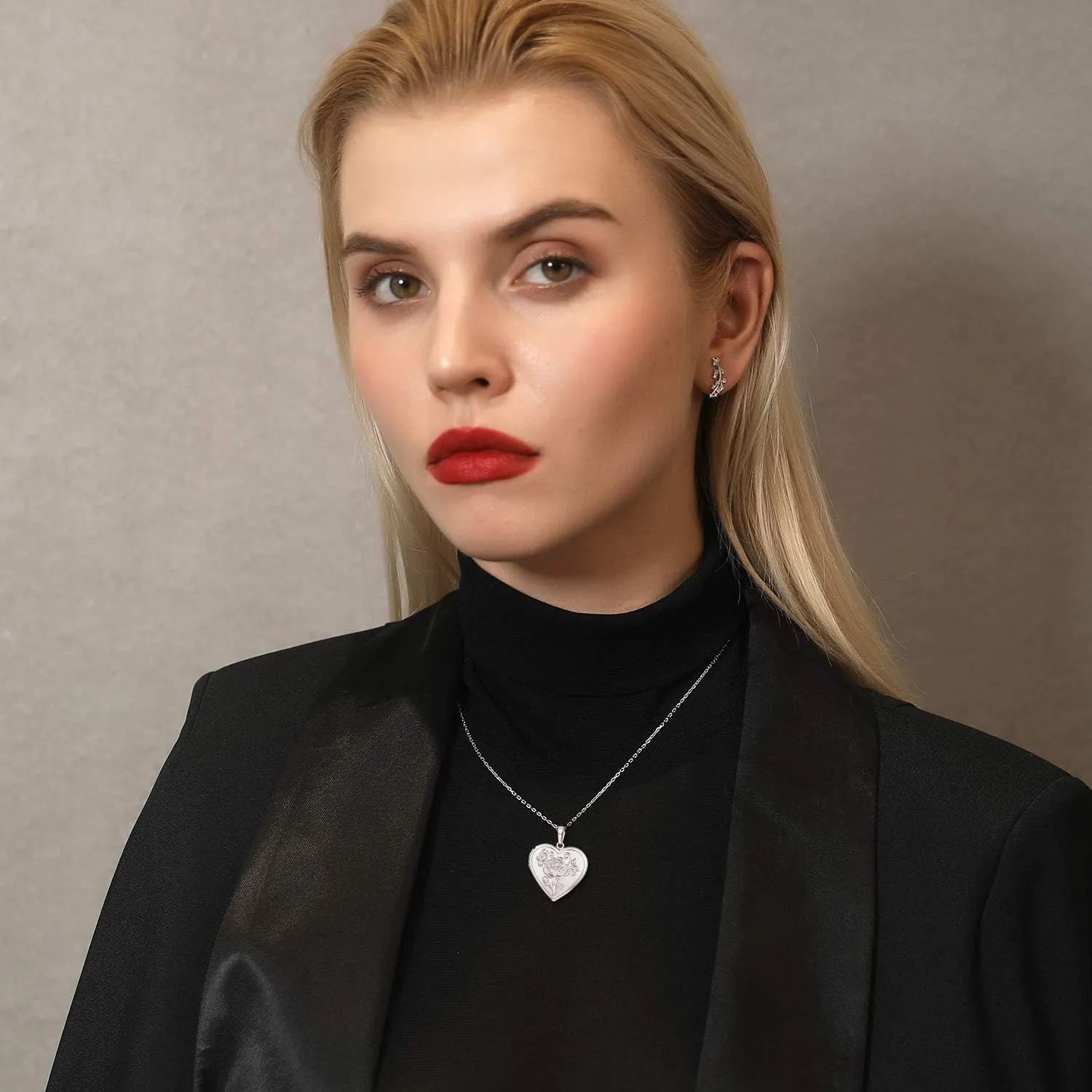 U7 Women Locket Necklace Platinum 14K Gold Photo Lockets that Hold Picture,Chain 20 Inch Personalized Gift Custom Love Heart Image Necklaces