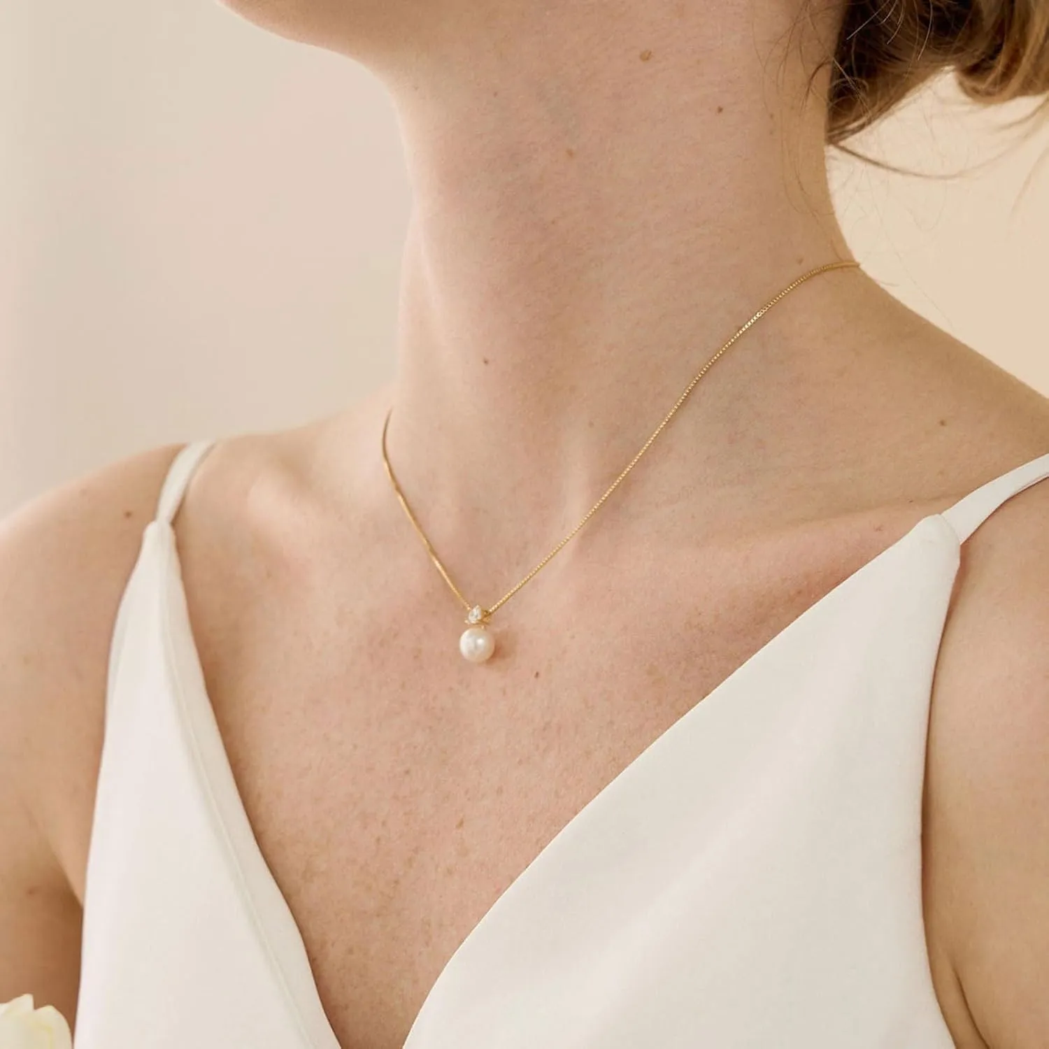 VRIUA Pearl Necklaces for Women - 14k Gold Plated Dainty Gold Pearl Necklace Simple Everyday Minimalist Necklaces for Women