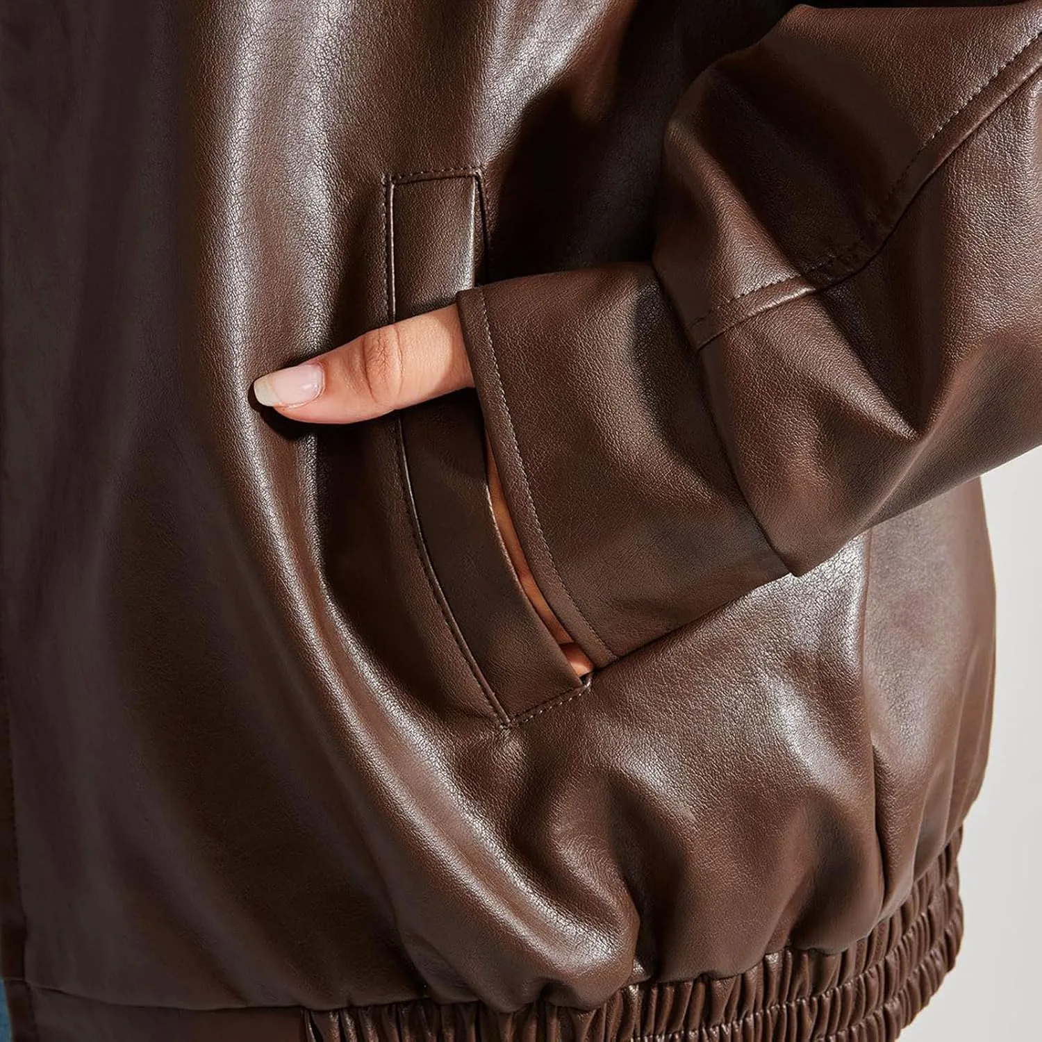 XUNRYAN Women's Faux-Leather Jackets Fashion Moto PU Jackets Baggy Motorcycle Coat Zip Up Outerwear Fall Winter Outfit